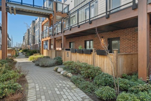 142-545 2Nd Street E, North Vancouver, BC 