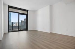 2207-6608 Sussex Avenue Burnaby, BC V5H 0M3