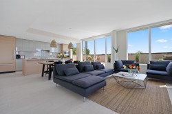 656-8575 Rivergrass Drive Vancouver, BC V5S 0J7