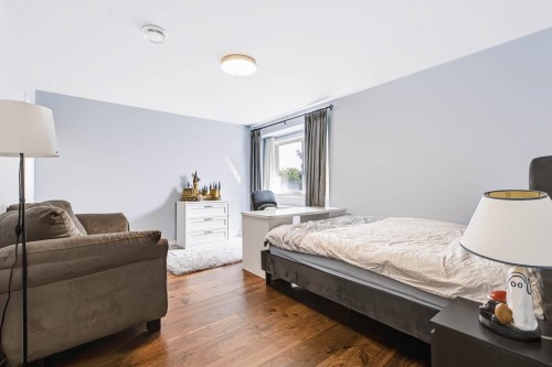9940 Bates Road, Richmond, BC 