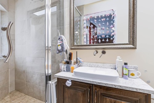 9940 Bates Road, Richmond, BC 