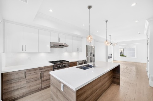 17-9211 Mckim Way, Richmond, BC 
