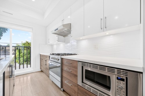 17-9211 Mckim Way, Richmond, BC 