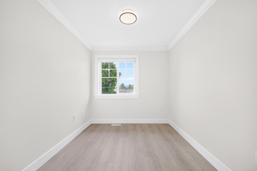 17-9211 Mckim Way, Richmond, BC 