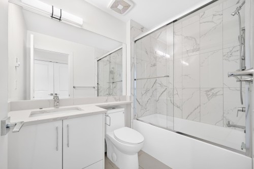 17-9211 Mckim Way, Richmond, BC 