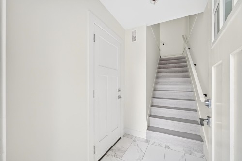 17-9211 Mckim Way, Richmond, BC 