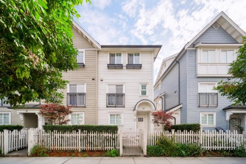 17-9211 Mckim Way, Richmond, BC 