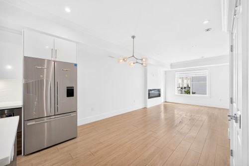 17-9211 Mckim Way, Richmond, BC 