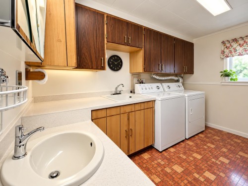4557 Venables Street, Burnaby, BC 