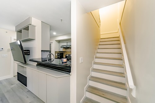 1-1328 W 73Rd Avenue, Vancouver, BC 