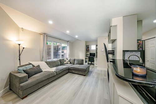 1-1328 W 73Rd Avenue, Vancouver, BC 