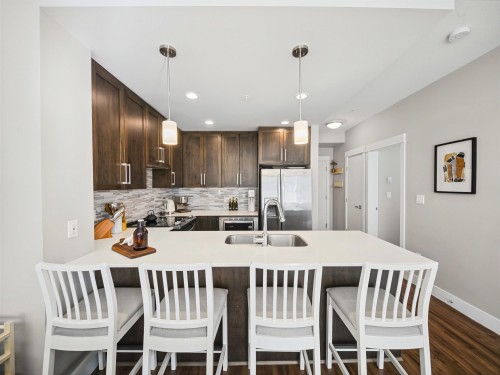 301-2465 Wilson Avenue, Port Coquitlam, BC 