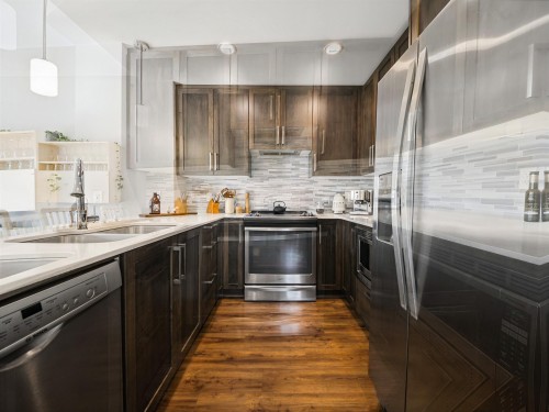301-2465 Wilson Avenue, Port Coquitlam, BC 
