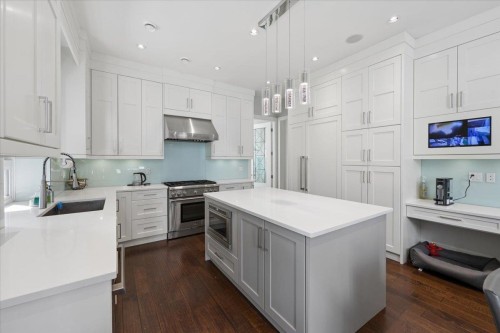 7200 Cavelier Court, Richmond, BC 