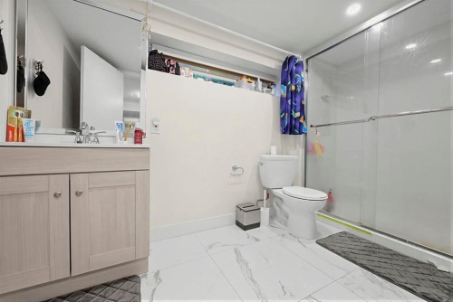 4936 Barker Crescent, Burnaby, BC 