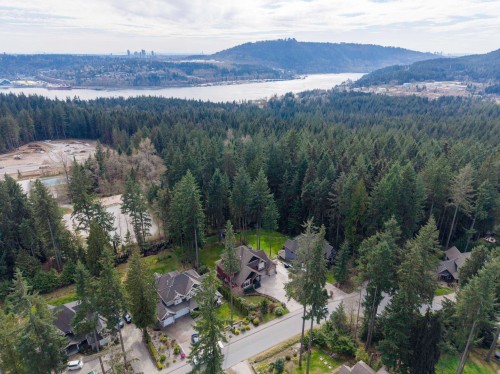 1056 Ravenswood Drive, Anmore, BC 