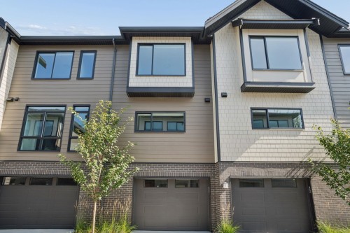 23-4337 Boundary Road, Richmond, BC 
