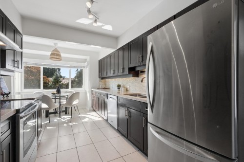 2288 Kings Avenue, West Vancouver, BC 