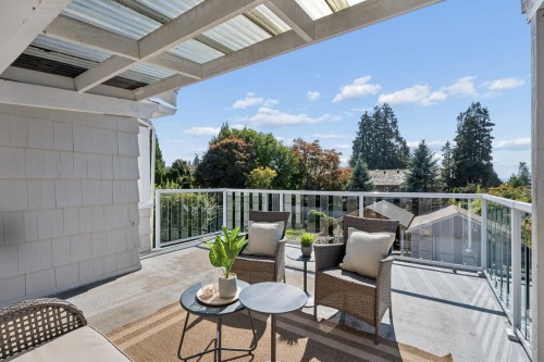 2288 Kings Avenue, West Vancouver, BC 