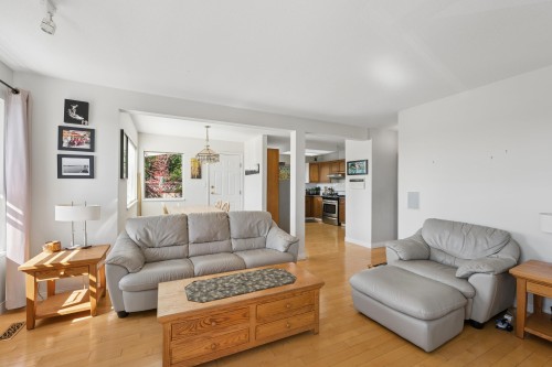 13 Timbercrest Drive, Port Moody, BC 