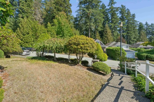 13 Timbercrest Drive, Port Moody, BC 