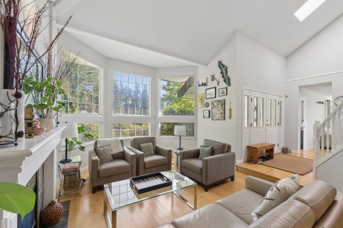 13 Timbercrest Drive, Port Moody, BC 