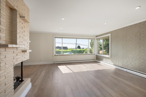 424 Queens Road W, North Vancouver, BC 