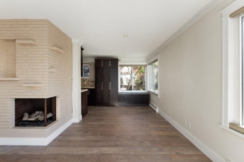 424 Queens Road W, North Vancouver, BC 