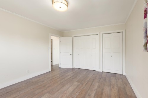 424 Queens Road W, North Vancouver, BC 