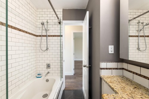 424 Queens Road W, North Vancouver, BC 