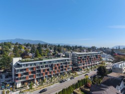 309-422 3rd Street ENorth Vancouver, BC V7L 0K1