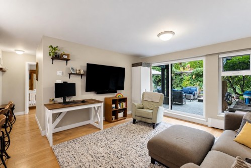 204-7377 Salisbury Avenue, Burnaby, BC 