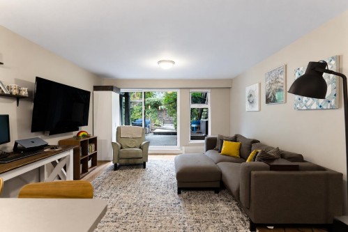 204-7377 Salisbury Avenue, Burnaby, BC 
