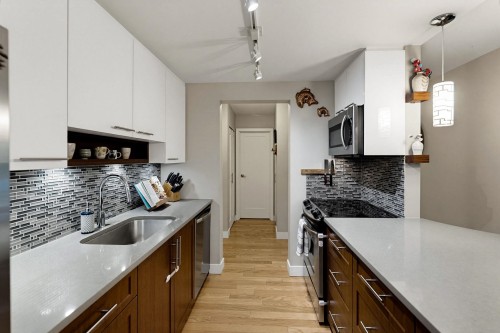 204-7377 Salisbury Avenue, Burnaby, BC 