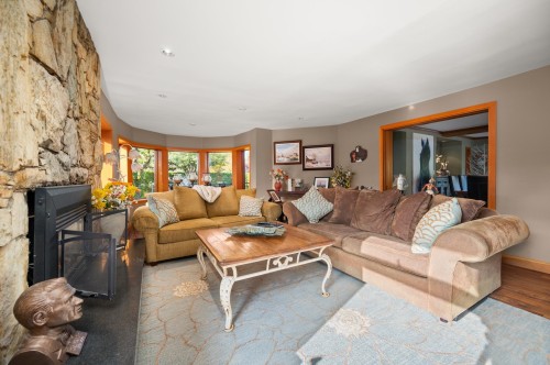 3850 Point Grey Road, Vancouver, BC 