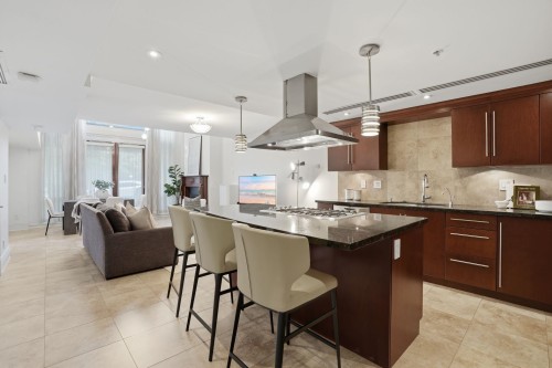 1260 Richards Street, Vancouver, BC 
