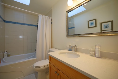 910 Oceanmount Boulevard, Gibsons, BC 