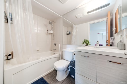 305-8120 Jones Road, Richmond, BC 