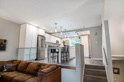 46-1240 Falcon Drive, Coquitlam, BC 