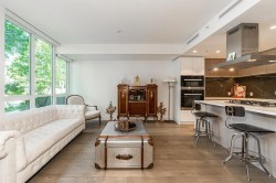 2025 Curling Road North Vancouver, BC V7P 3B4