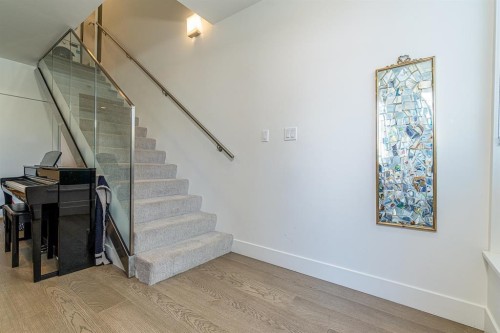 2025 Curling Road, North Vancouver, BC 