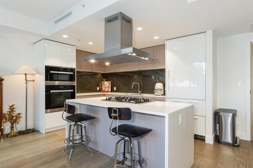 2025 Curling Road, North Vancouver, BC 