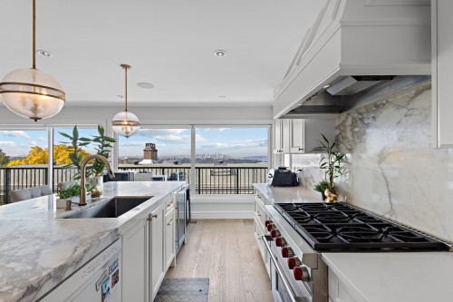 3681 Mcgill Street, Vancouver, BC 
