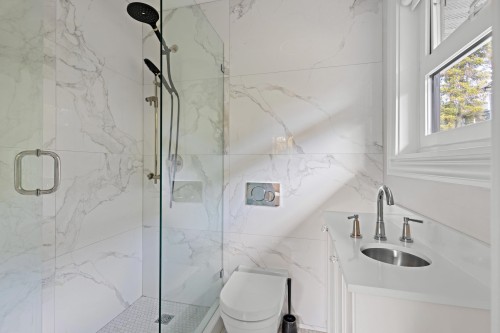 3681 Mcgill Street, Vancouver, BC 