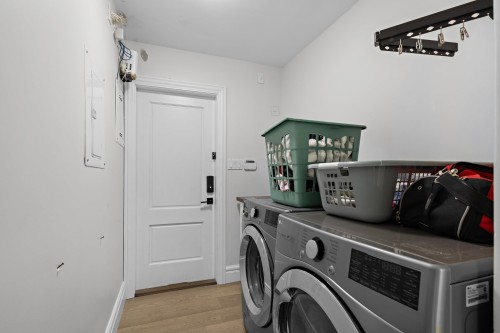 3681 Mcgill Street, Vancouver, BC 