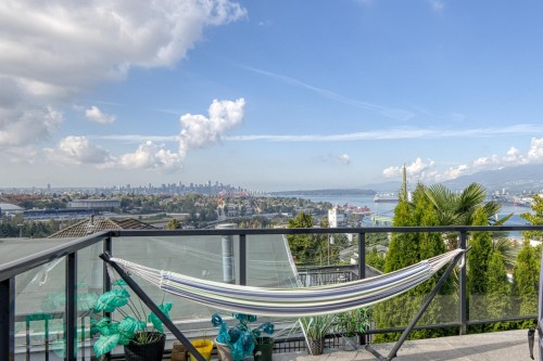 3681 Mcgill Street, Vancouver, BC 
