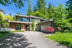 3430 Aintree Drive North Vancouver, BC V7R 4E3