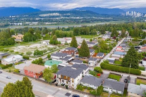 2-6740 Canada Way, Burnaby, BC 