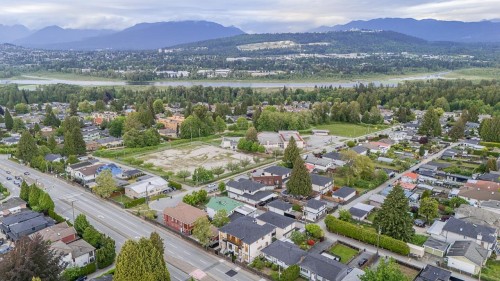 2-6740 Canada Way, Burnaby, BC 