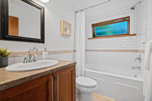 4812 Skyline Drive, North Vancouver, BC 